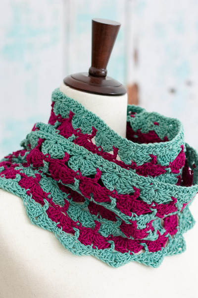 Magade Cowl Crochet Pattern